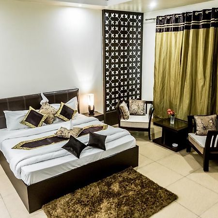 Red Orchid Otel Meerut Dış mekan fotoğraf