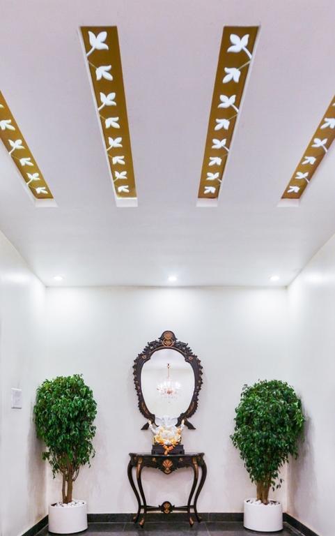 Red Orchid Otel Meerut Dış mekan fotoğraf