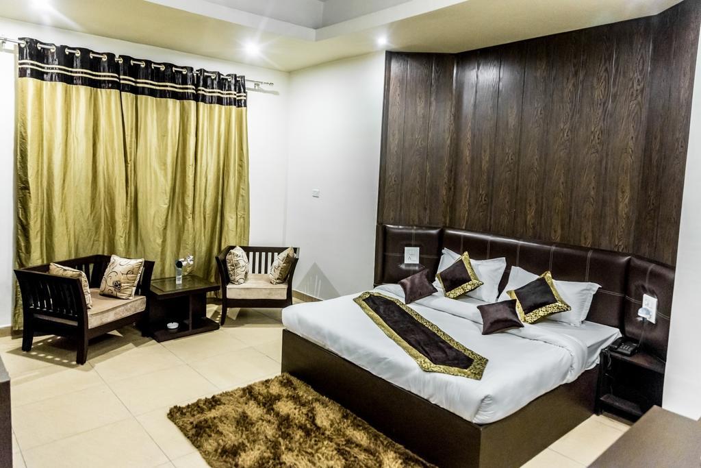 Red Orchid Otel Meerut Dış mekan fotoğraf