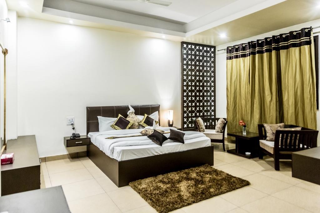Red Orchid Otel Meerut Dış mekan fotoğraf