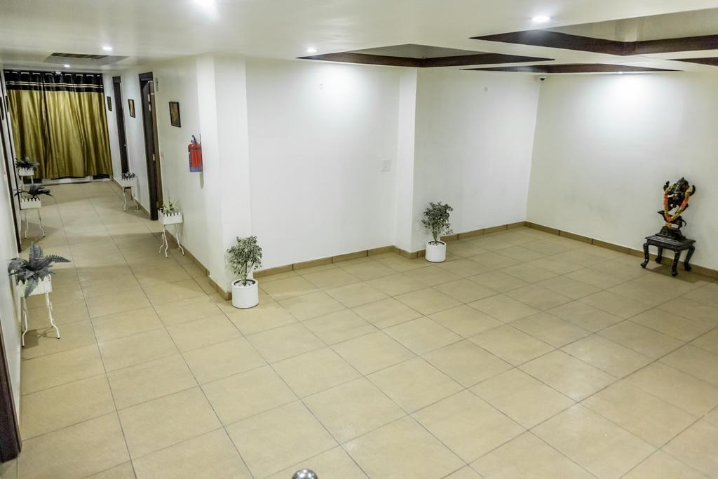 Red Orchid Otel Meerut Dış mekan fotoğraf