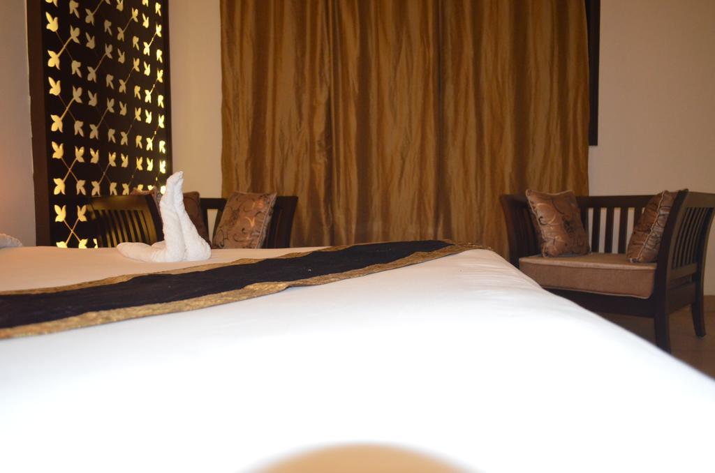 Red Orchid Otel Meerut Oda fotoğraf