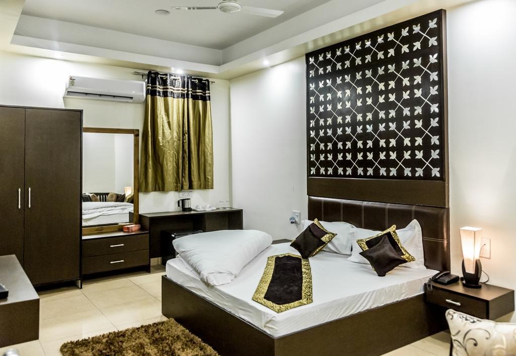Red Orchid Otel Meerut Dış mekan fotoğraf