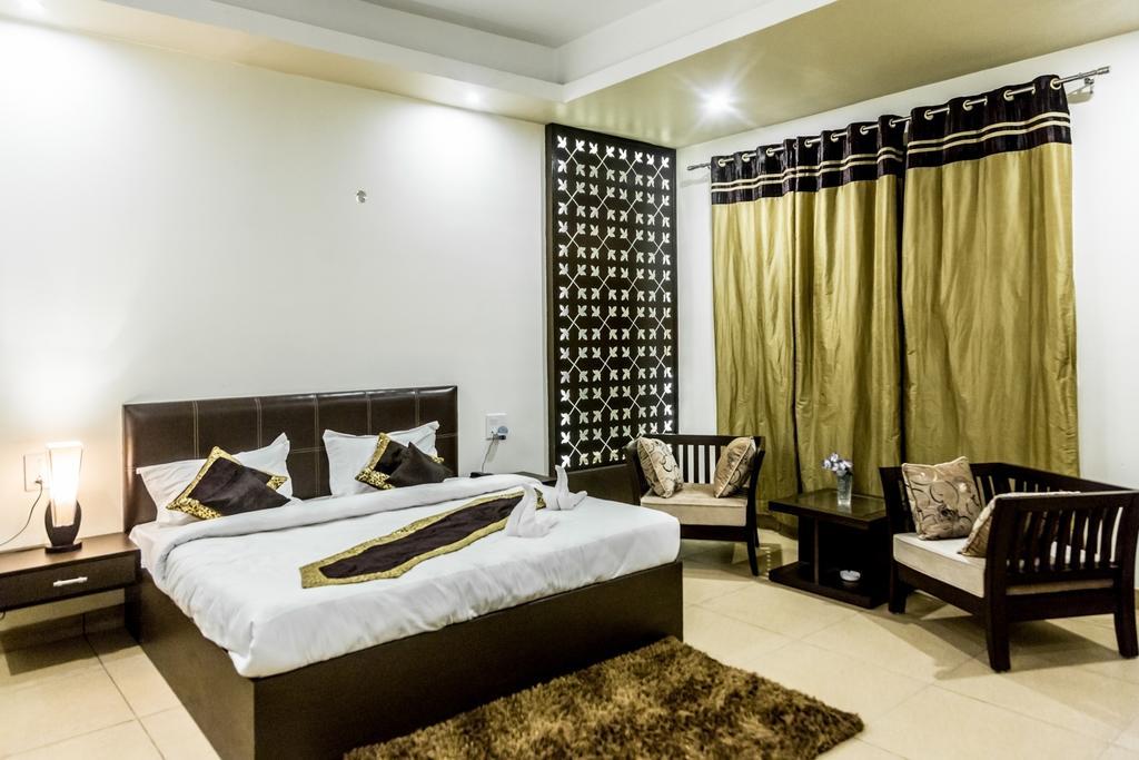 Red Orchid Otel Meerut Dış mekan fotoğraf